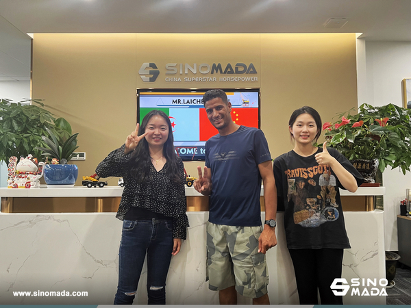 Algeria Customer Visited SINOMADA Office and XCMG, YTO, LUTONG Factory