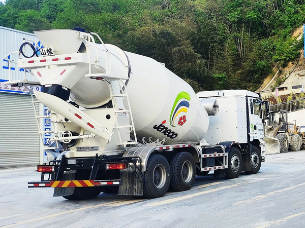 SHANTUI's Pure Electric Mixer Trucks Help Green Construction
