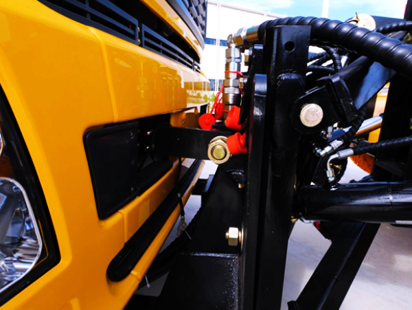 XCMG XGH5251TCXZ6 Snow Removal Truck Safeguards Winter Mobility