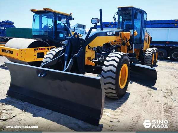 Dominican - 1 Unit SHANTUI SG19-B6 Motor Grader