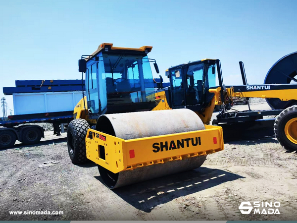 Dominica - 1 Unit SHANTUI SR10-B6 Road Roller