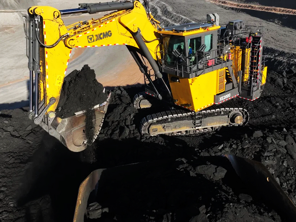 XCMG XE2000 Excavator Achieves 7,500 Annual Operating Hours