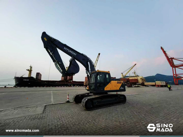 Guatamala - 1 Unit HYUNDAI HX220HD Crawler Excavator