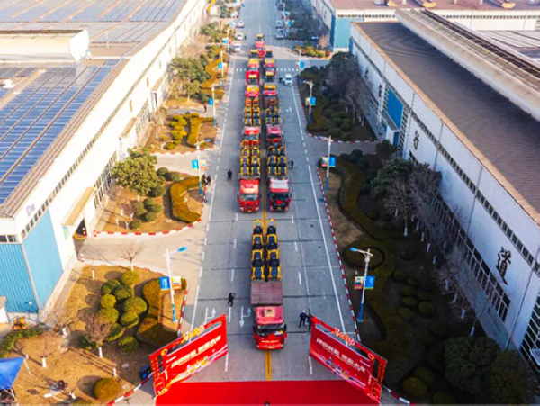 XCMG Road Machinery Delivered in Bulk to Strategic Customer