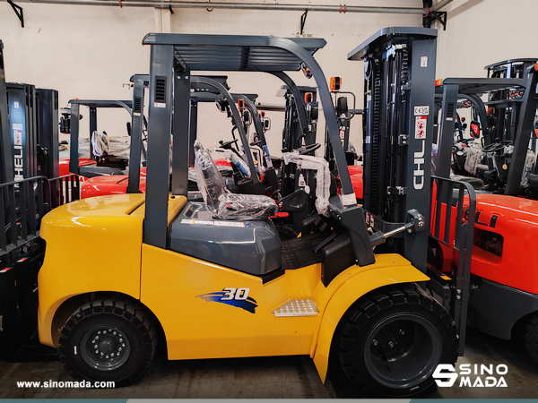 Sierra Leone - 1 Unit CHL CPCD30 Forklift