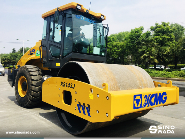 Algeria - 1 Unit XCMG XS143J Road Roller