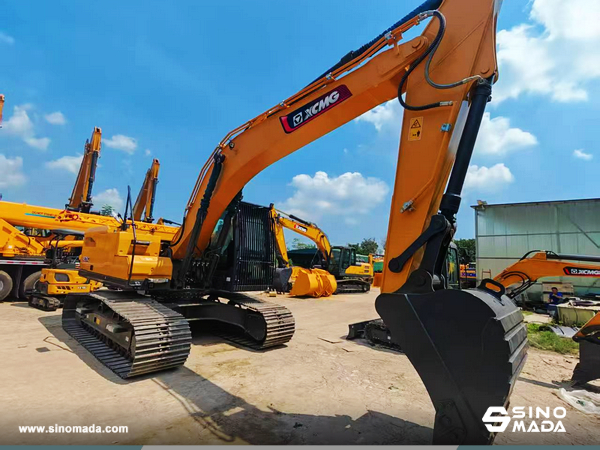 Ecuador - 1 Unit XCMG XE215C Crawler Excavator