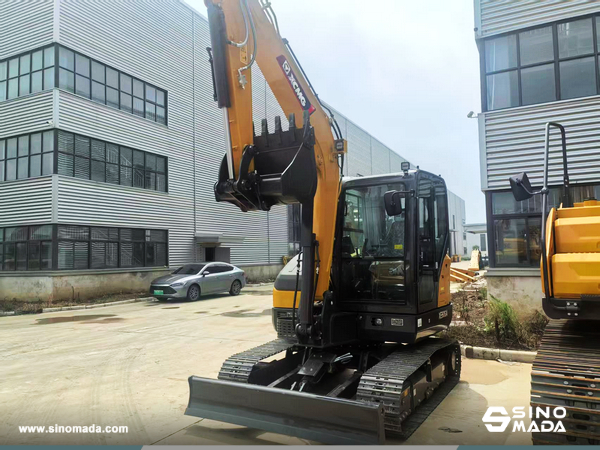 China - 1 Unit XCMG XE60GA Excavator