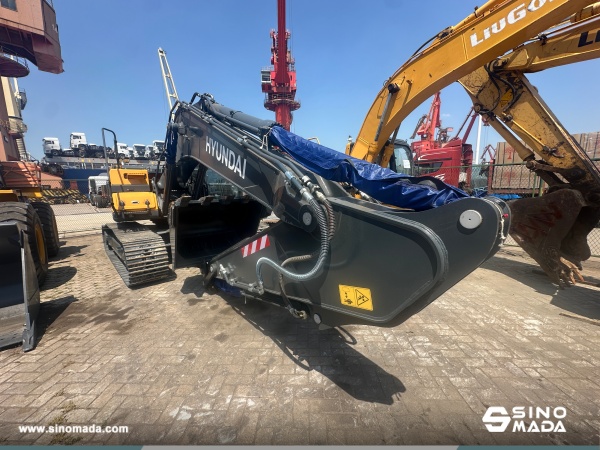 Algeria - 1 Unit HYUNDAI HX220VL Excavator