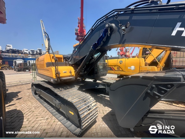 Algeria - 1 Unit HYUNDAI HX220VL Excavator