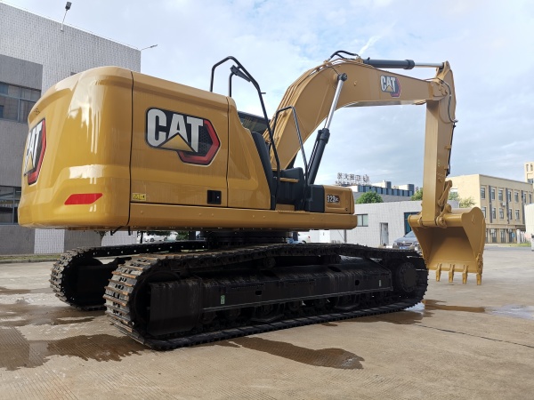 Caterpillar Q2 Revenue Hits Record $20.5B, Powered by AI Data Center Boom