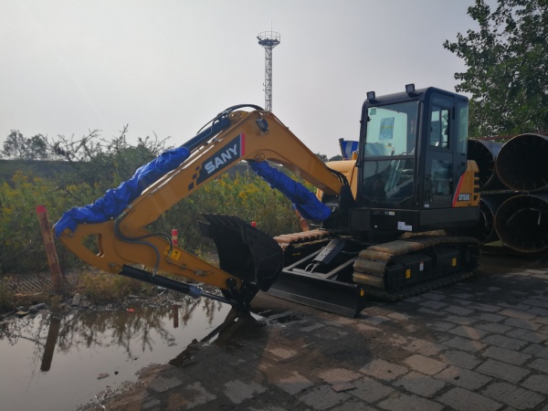 Dust Is Your Excavator Engine's Worst Summer Enemy