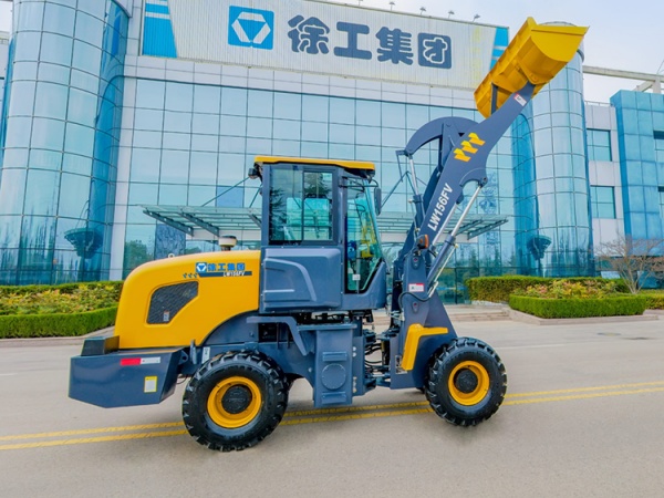 XCMG Delivers First 100-Ton-Class Mining Excavator to European Market