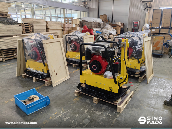 Russia - 1 Unit STP270 Compactor & 1 XCMG XMR Road Roller & 1 XCMG XMR170 Road Roller