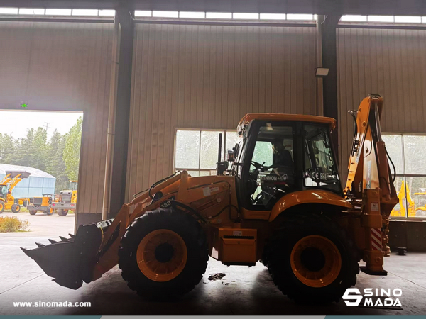 Russia - 1 Unit SHANMON 388H Backhoe Loader