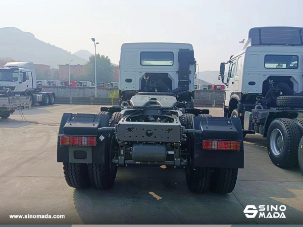 Mauritania - 1 Unit SINOTRUK Tractor Truck